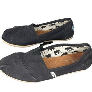 Toms‎ Black Slip-Ons